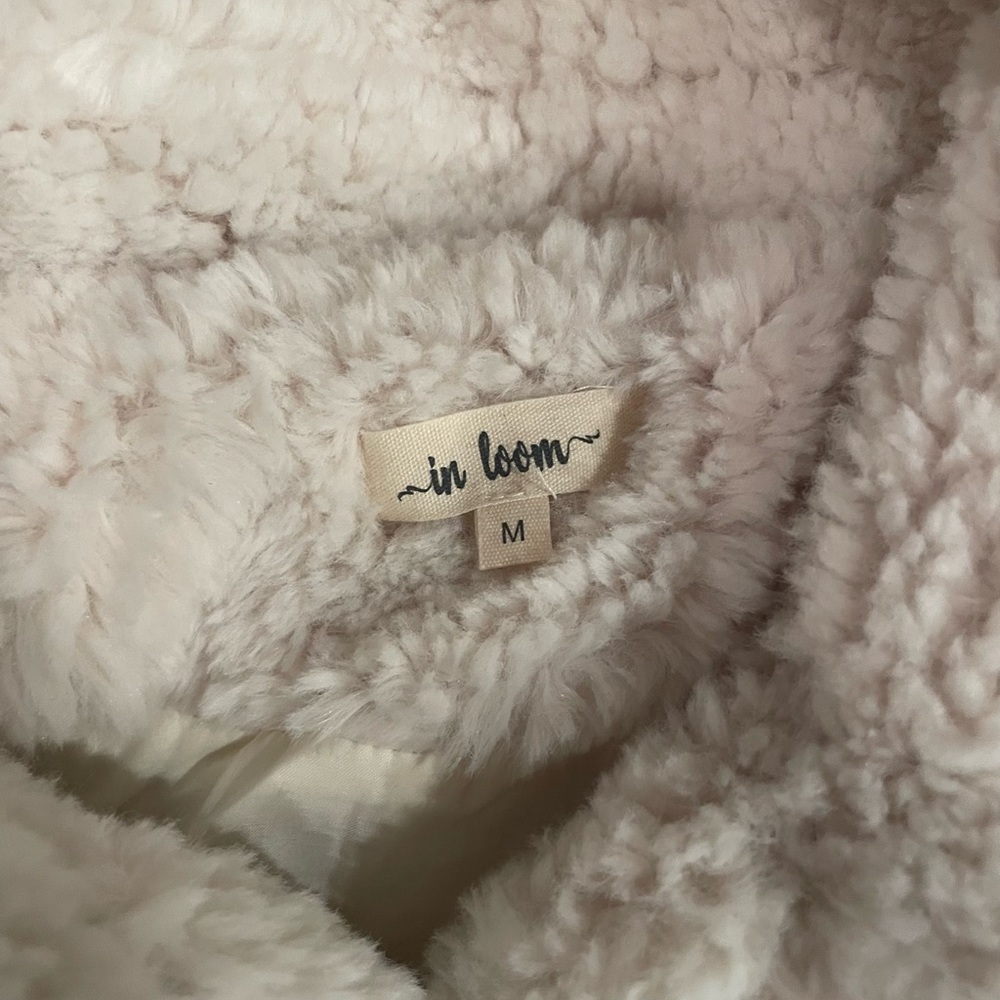 Fuzzy jacket - Picture 3 of 5